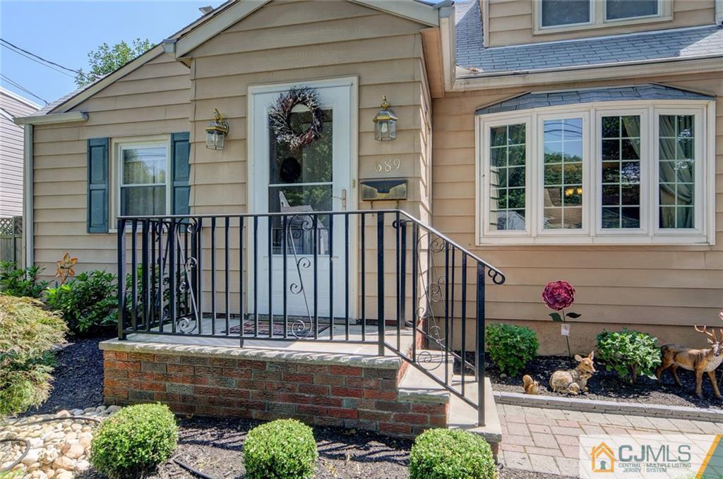 689 Brookside Road Rahway, NJ 07065 - Photo 3 of 25 Gallery Image 3