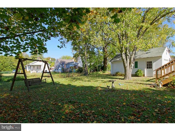 731 Iszard Road Deptford, NJ 08096 - Photo 5 of 20 a view of an house with backyard space and sitting area