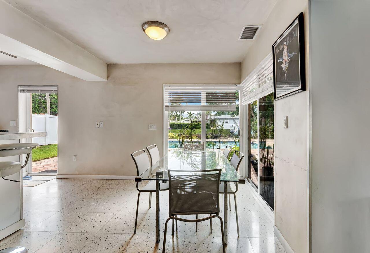 1198 Southwest 5th Court Boca Raton, FL 33432 - Photo 12 of 28 la3_SiKw