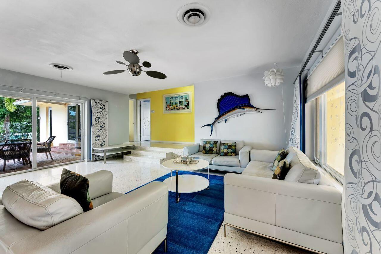 1198 Southwest 5th Court Boca Raton, FL 33432 - Photo 13 of 28 RSxyxNRw