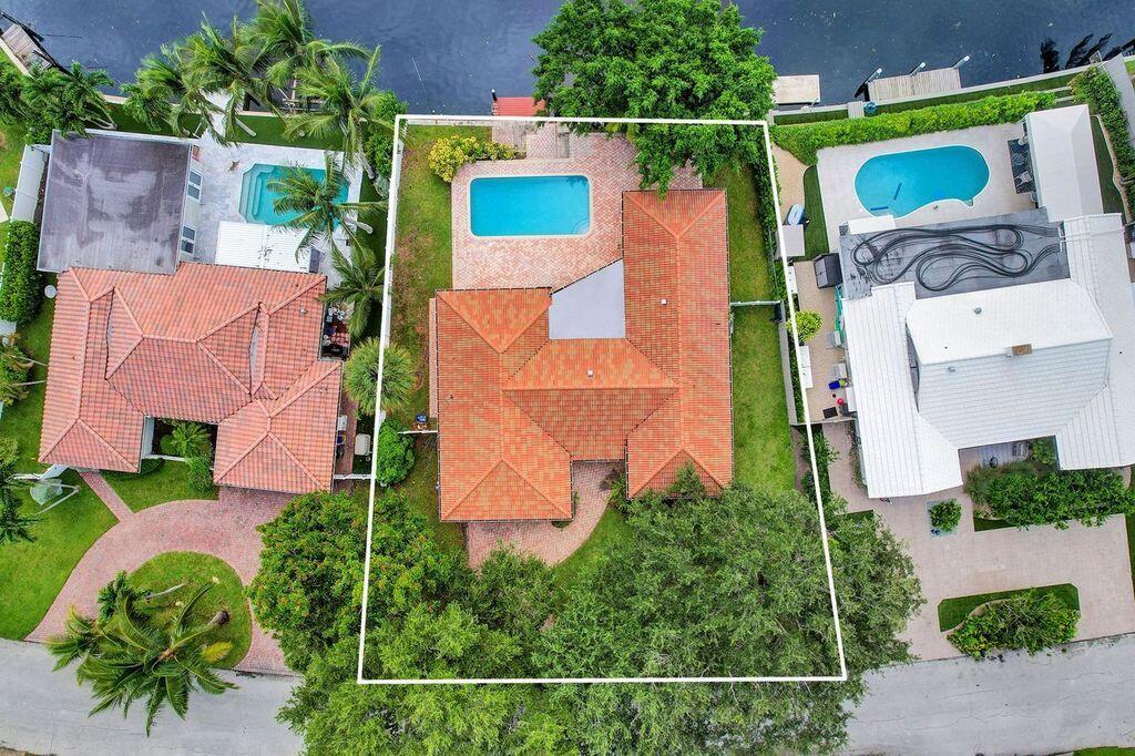 1198 Southwest 5th Court Boca Raton, FL 33432 - Photo 4 of 28 iHmG4_yg