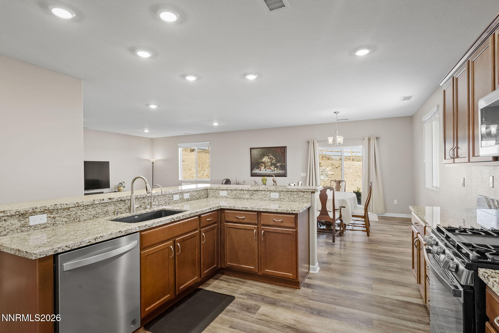 556 Beckwourth Drive Reno, NV 89506 - Photo 9 of 30 10-web-or-mls-_DSC0056