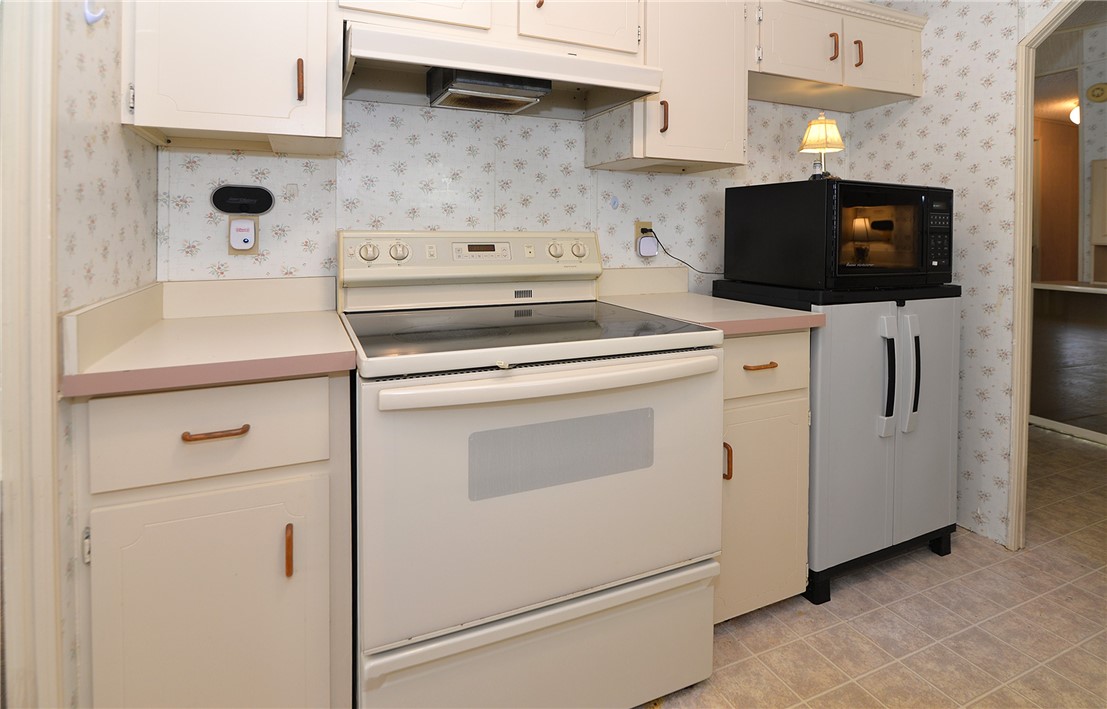 642 Periwinkle Circle Sebastian, FL 32976 - Photo 4 of 36