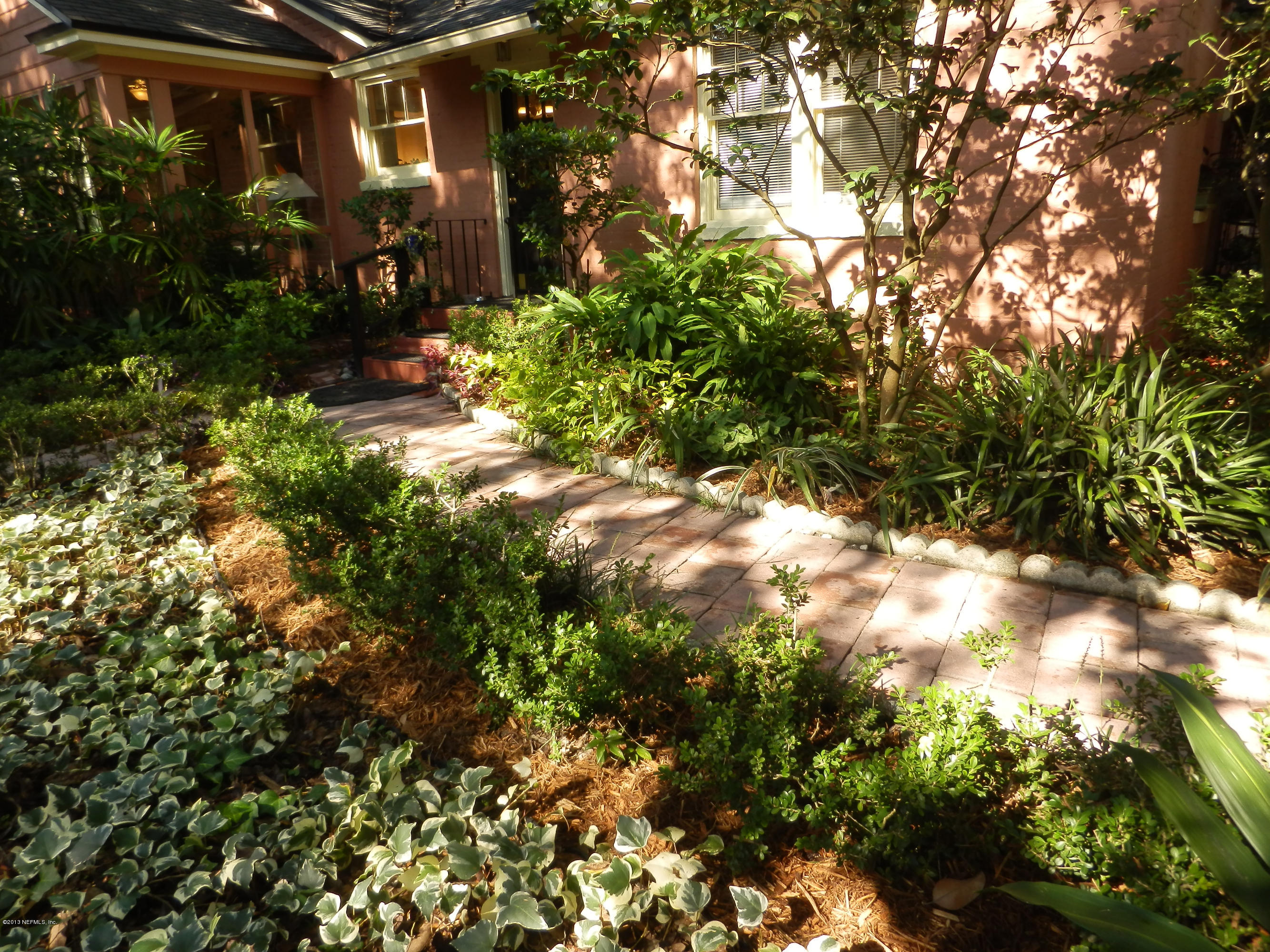 1935 Largo Road Jacksonville, FL 32207 - Photo 9 of 47 Brick Paver Walkway