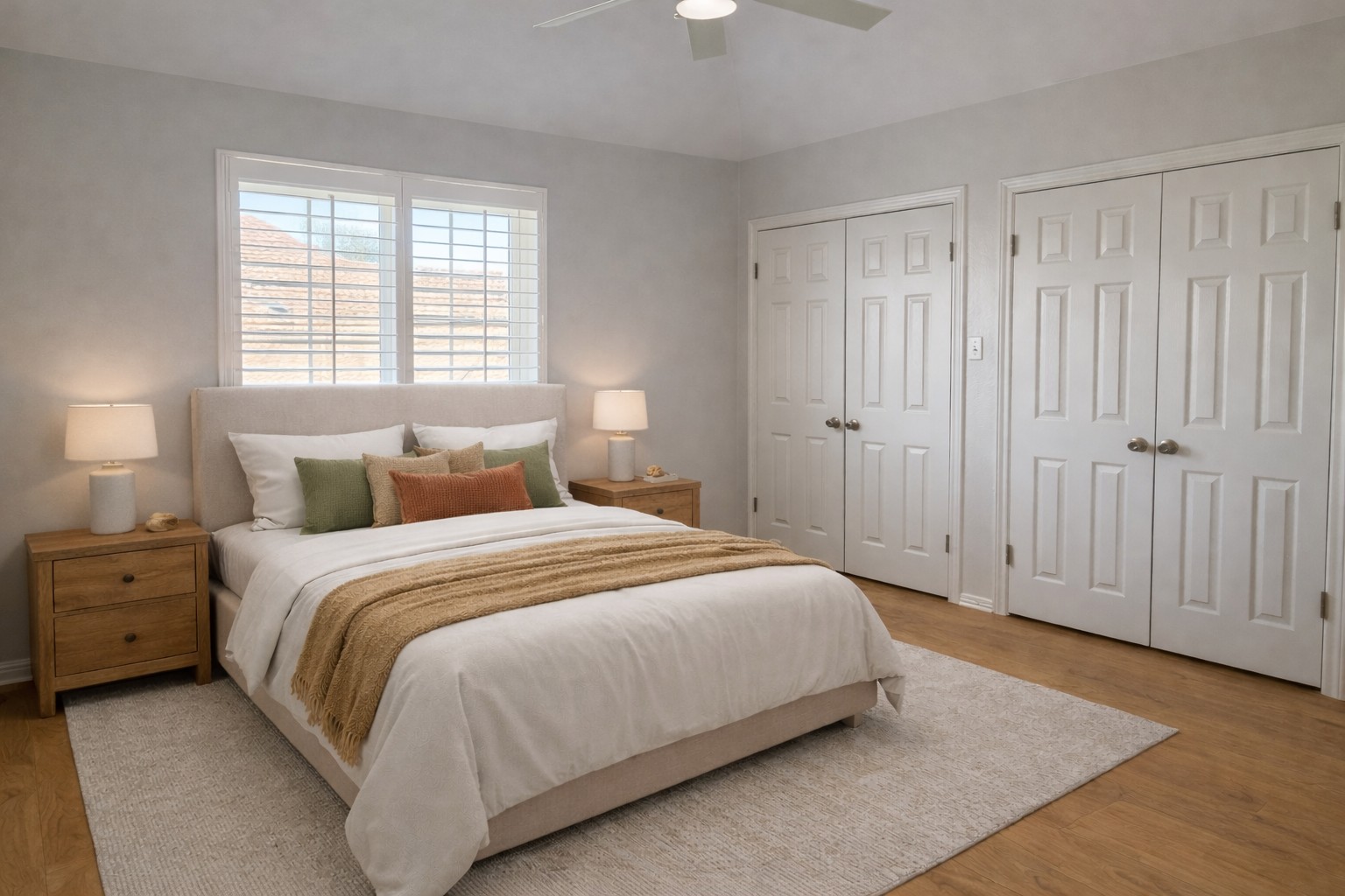 2807 Round Table Road Austin, TX 78746 - Photo 24 of 40 Bedroom 3, view off side of house.