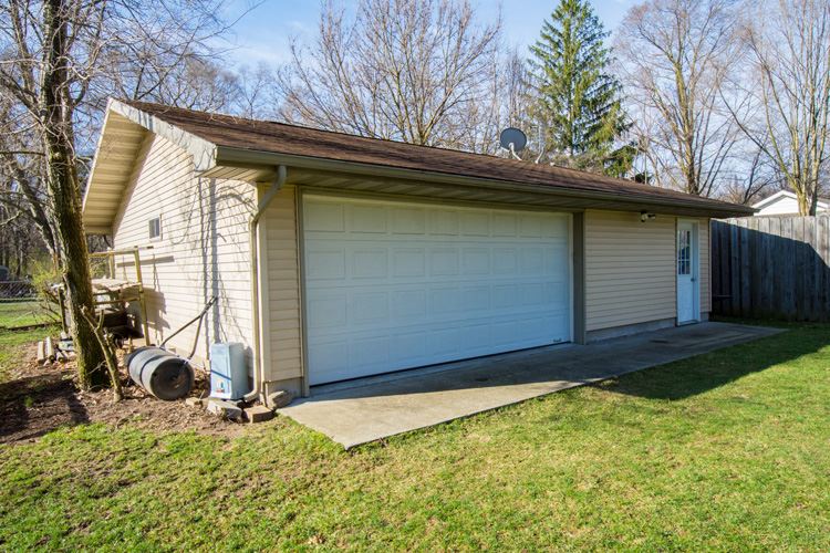 55790 Clover Road Mishawaka, IN 46545 - Photo 31 of 34 Gallery Image 31
