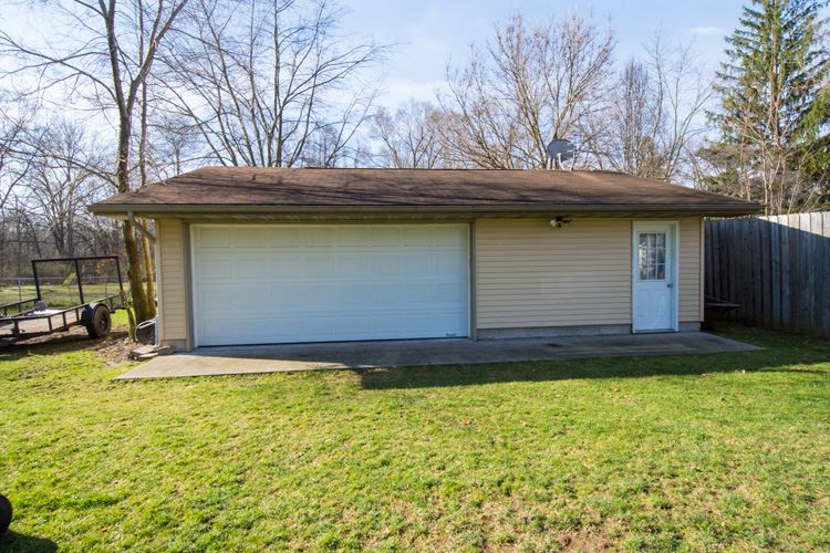 55790 Clover Road Mishawaka, IN 46545 - Photo 9 of 34 Gallery Image 9