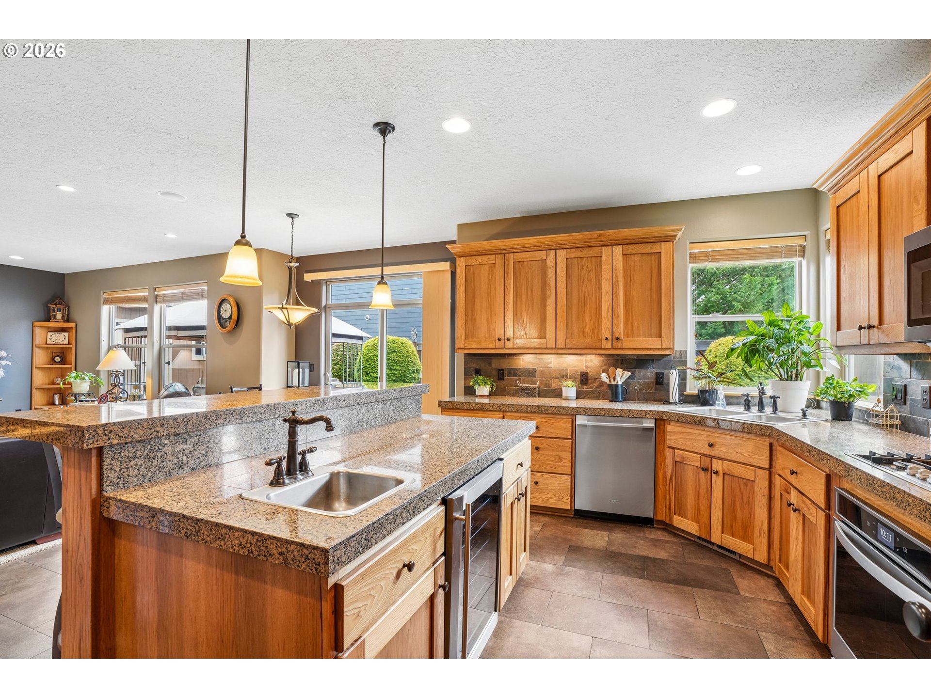 286 Southeast Condor Drive Gresham, OR 97080 - Photo 14 of 48