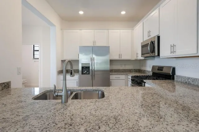 $2,600 | 14721 Lyla Terrace, Bradenton, FL 34211