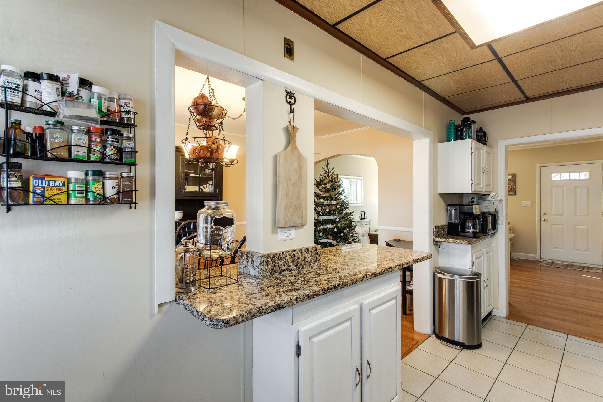 129 Cherrydell Road Baltimore, MD 21228 - Photo 13 of 33