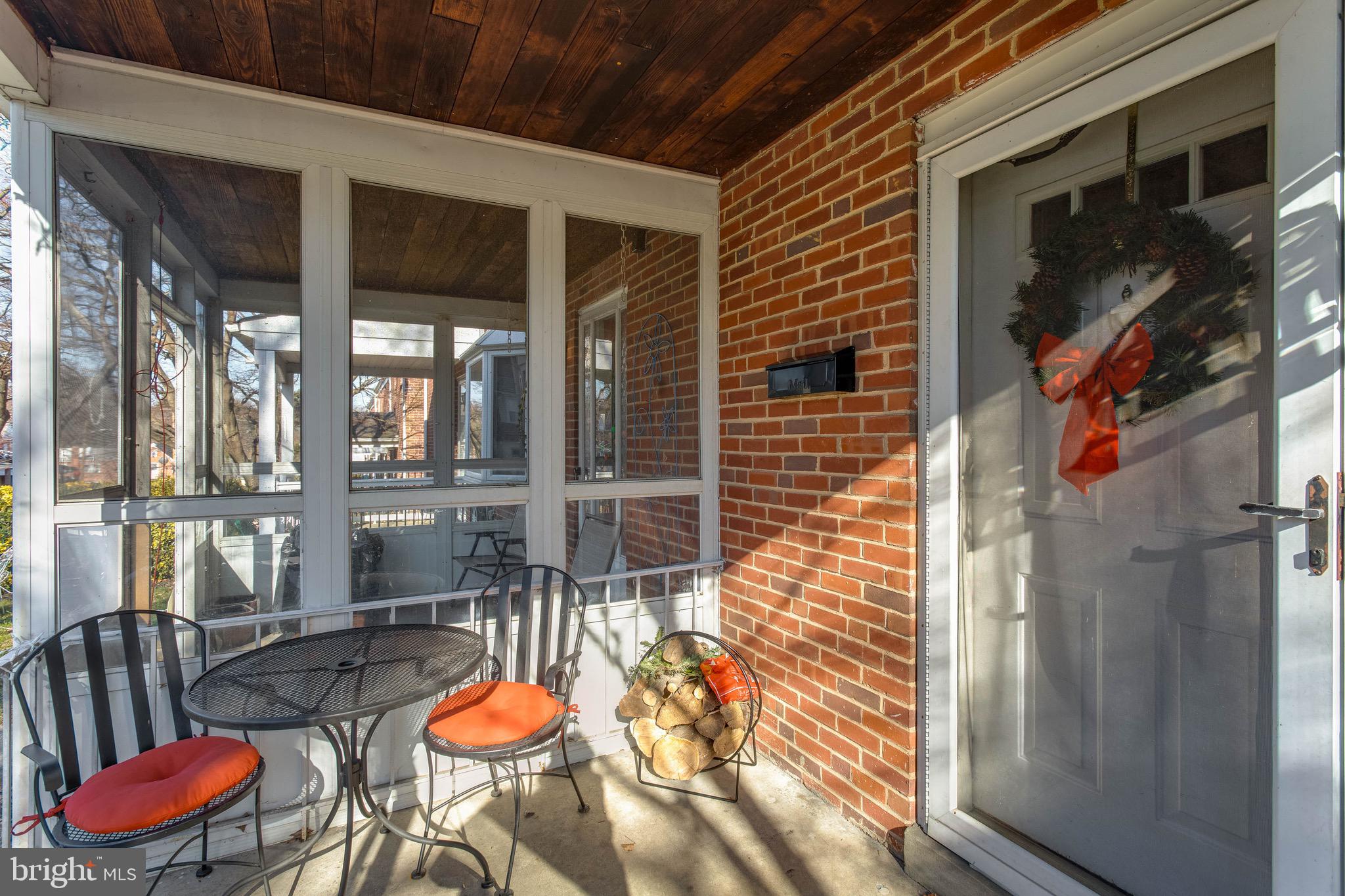 129 Cherrydell Road Baltimore, MD 21228 - Photo 4 of 33