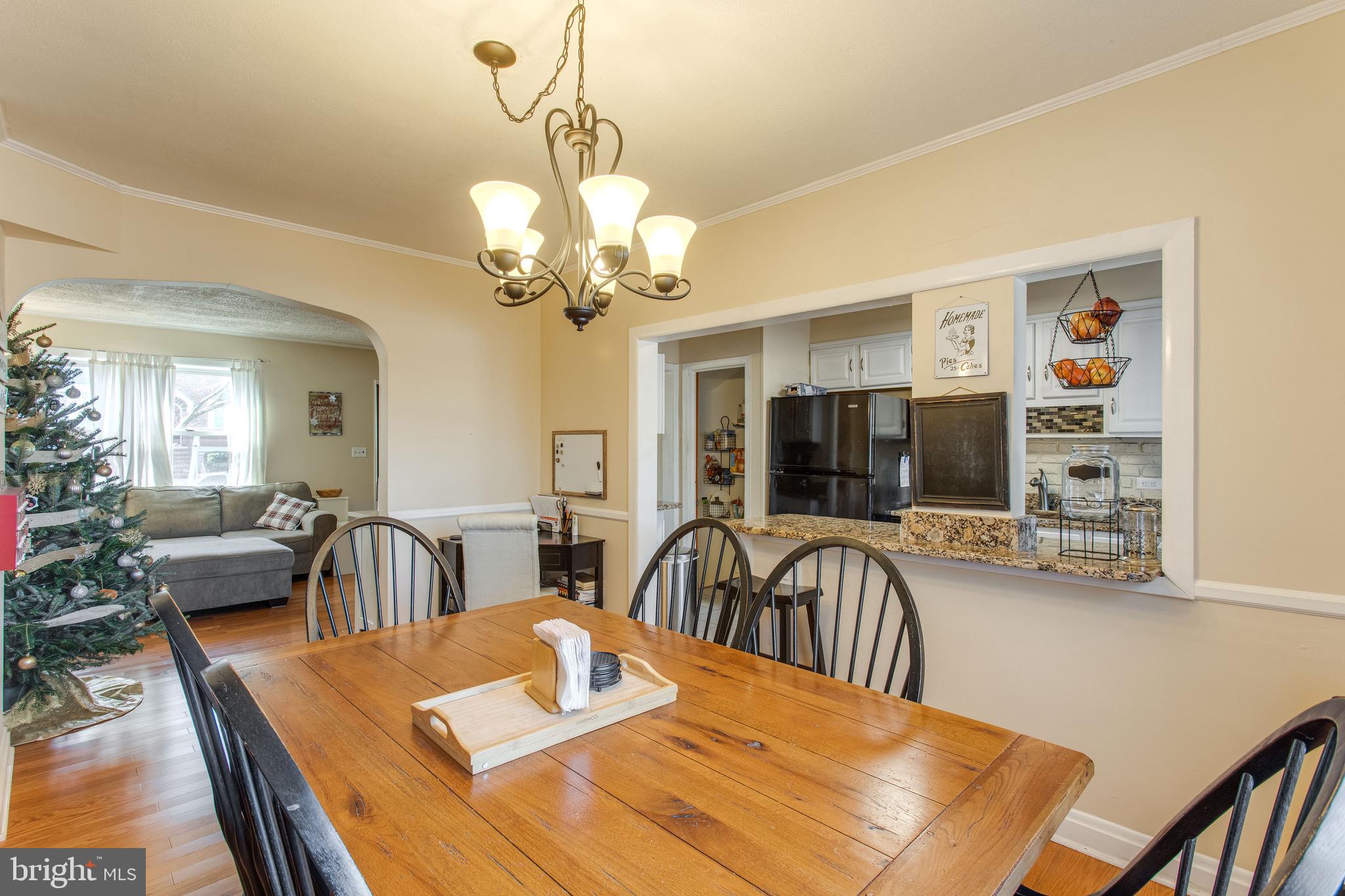 129 Cherrydell Road Baltimore, MD 21228 - Photo 8 of 33