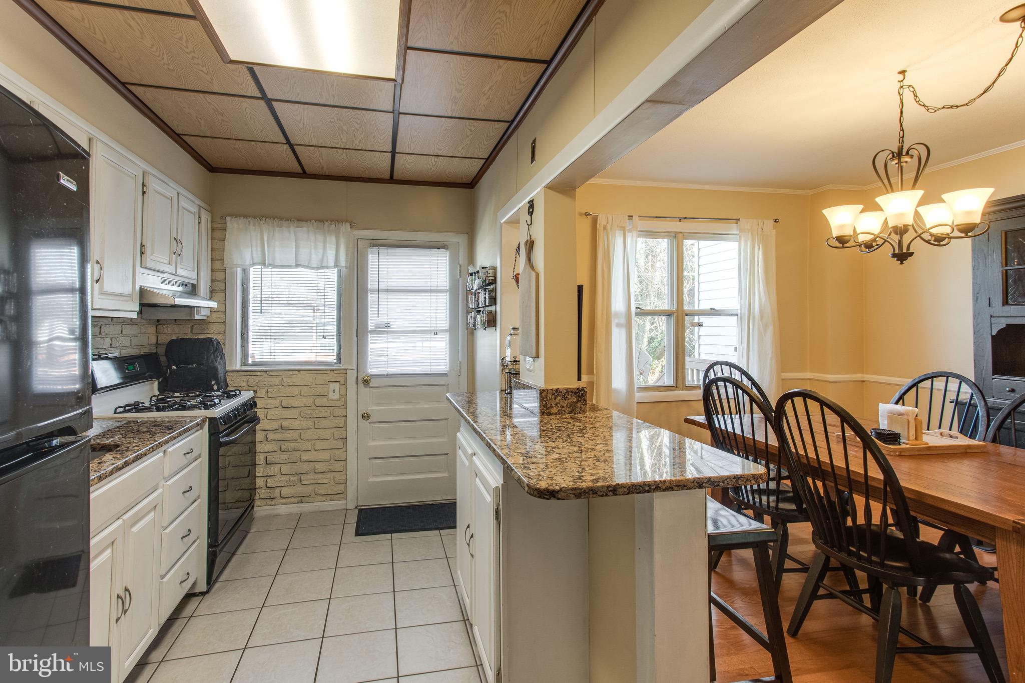 129 Cherrydell Road Baltimore, MD 21228 - Photo 10 of 33