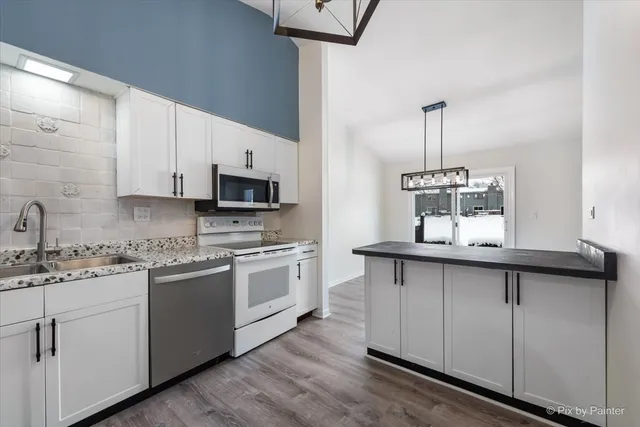 $256,900 | 39875 North Golf Lane, Antioch, IL 60002