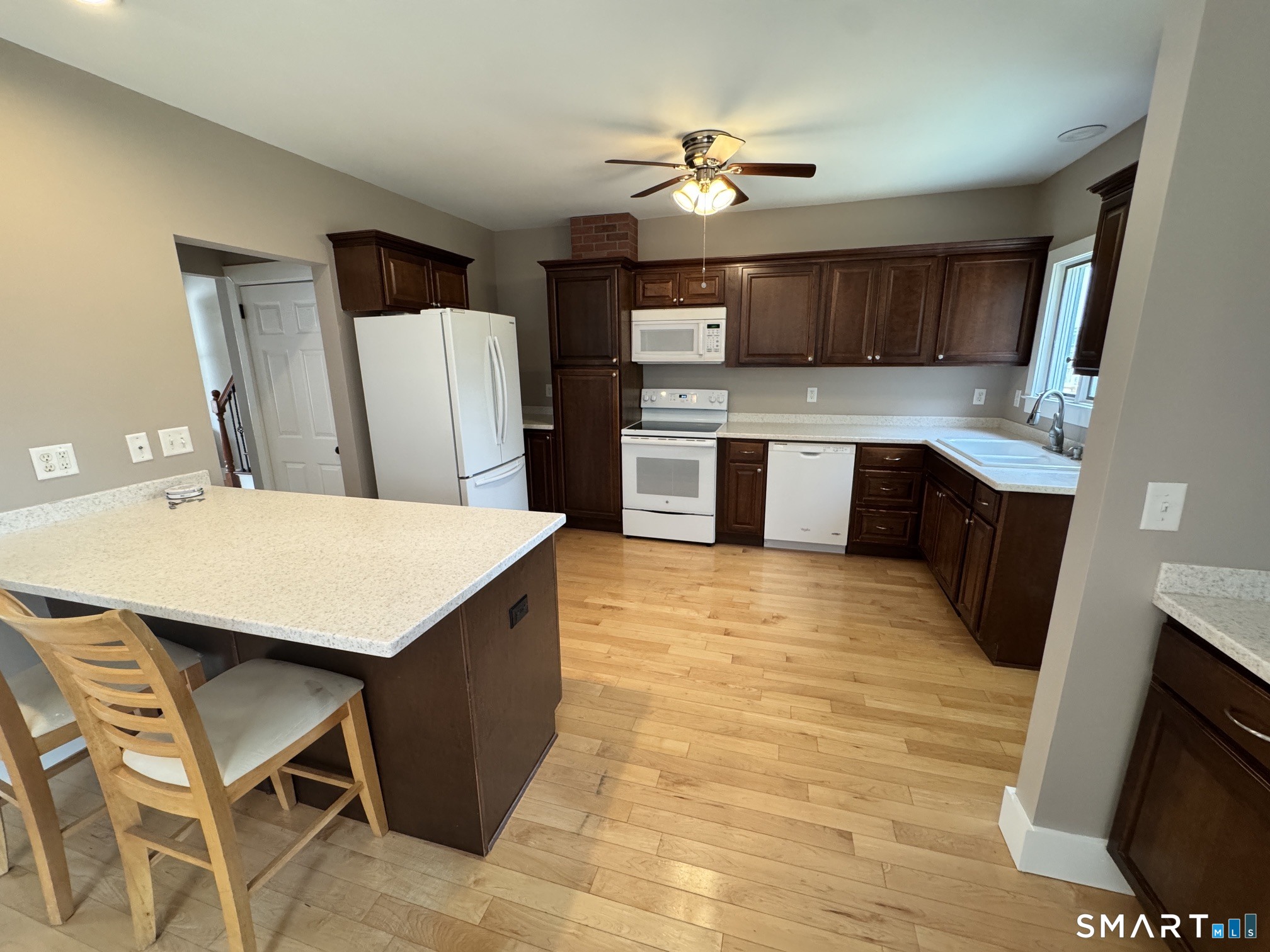 18 Spicer Avenue Groton, CT 06340 - Photo 10 of 32