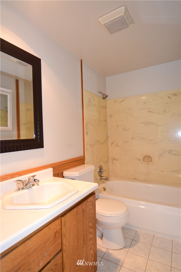 17822 Southeast 146th Street Renton, WA 98059 - Photo 15 of 24