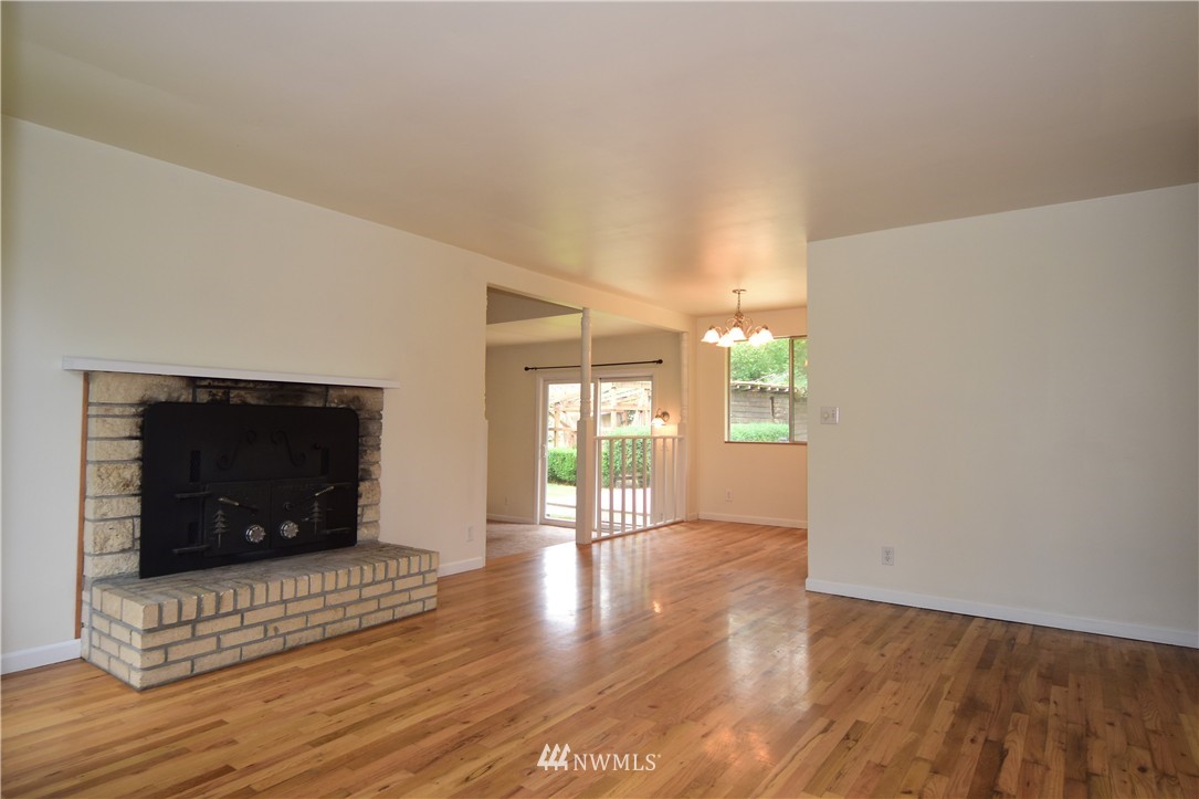 17822 Southeast 146th Street Renton, WA 98059 - Photo 3 of 24