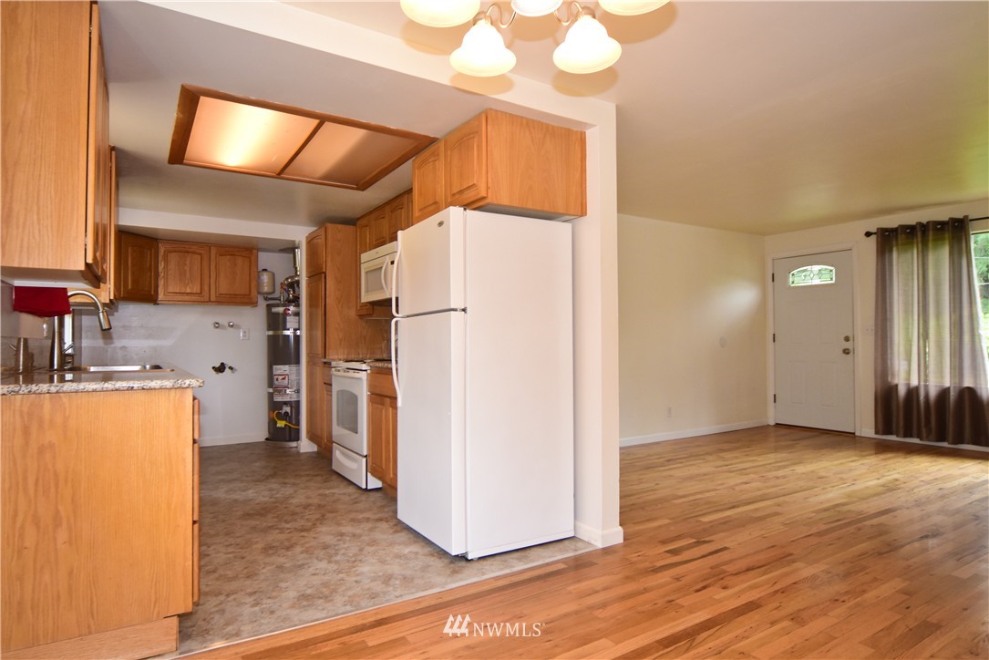 17822 Southeast 146th Street Renton, WA 98059 - Photo 8 of 24