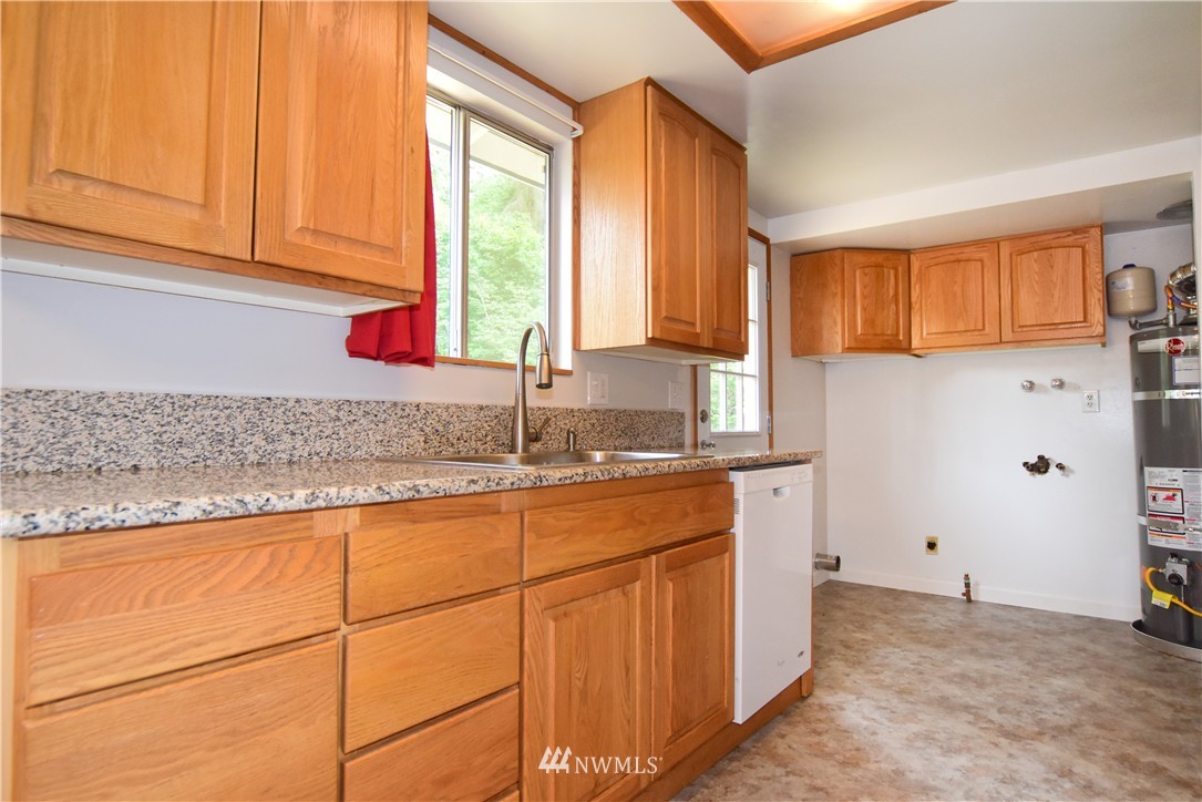 17822 Southeast 146th Street Renton, WA 98059 - Photo 10 of 24