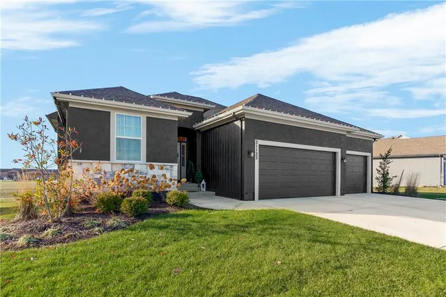 $615,000 | 21123 West 186th Ter Spring Hill, Spring Hill, KS 66083