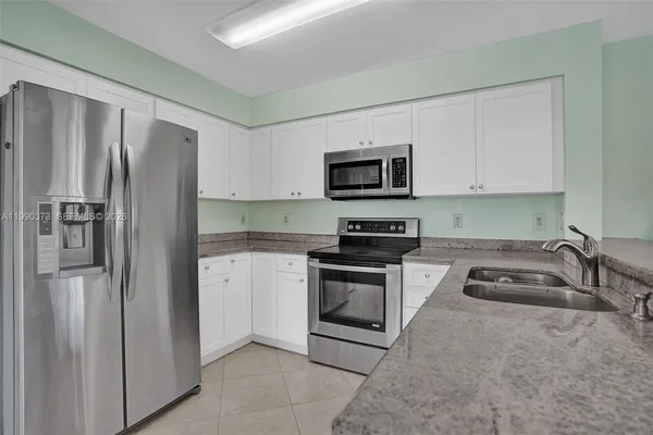 $3,800 | 1726 Southwest 110th Terrace, Davie, FL 33324