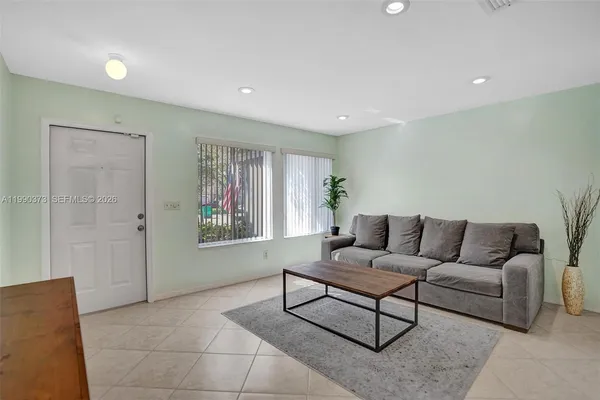 $3,800 | 1726 Southwest 110th Terrace, Davie, FL 33324