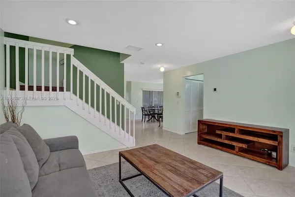 $3,800 | 1726 Southwest 110th Terrace, Davie, FL 33324