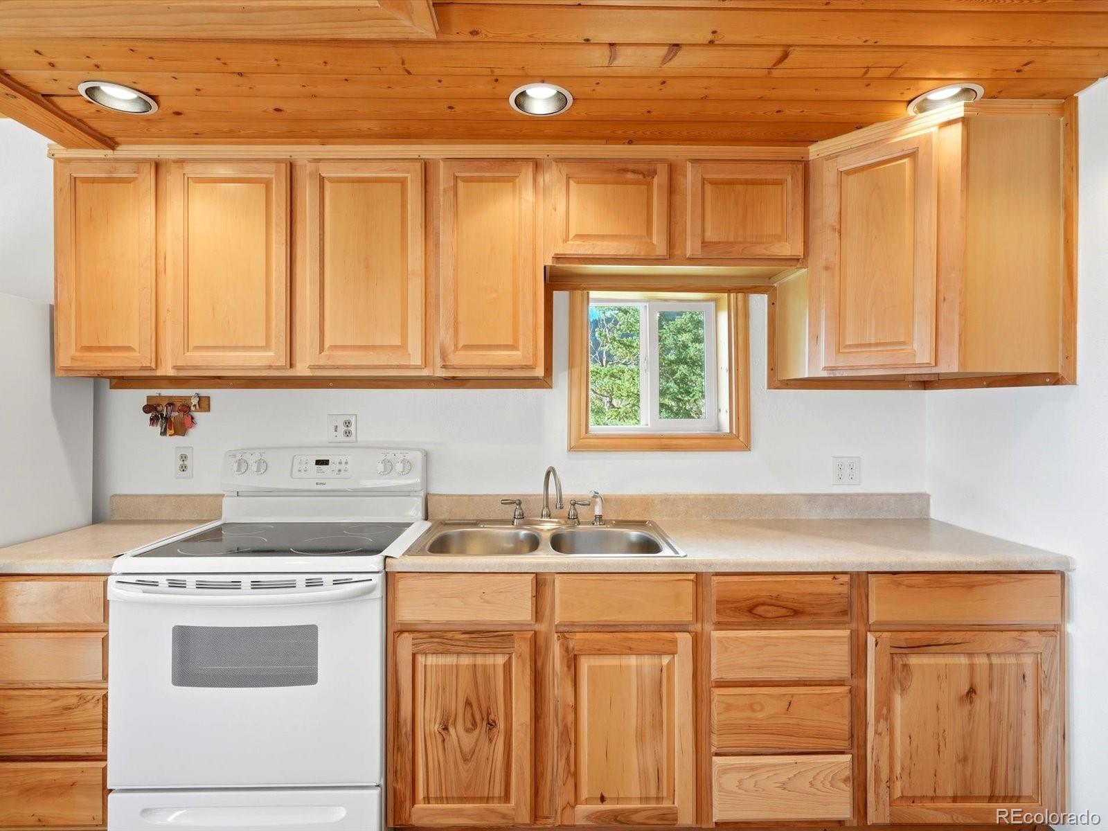 200 Raptor Point Golden, CO 80403 - Photo 19 of 46 Gallery Image 19