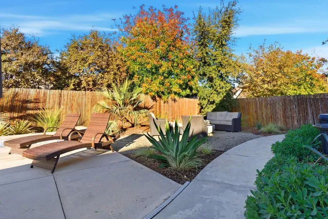 $799,000 | 170 West Pioneer Way, Hanford, CA 93230