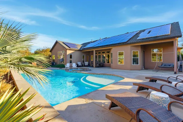 $799,000 | 170 West Pioneer Way, Hanford, CA 93230