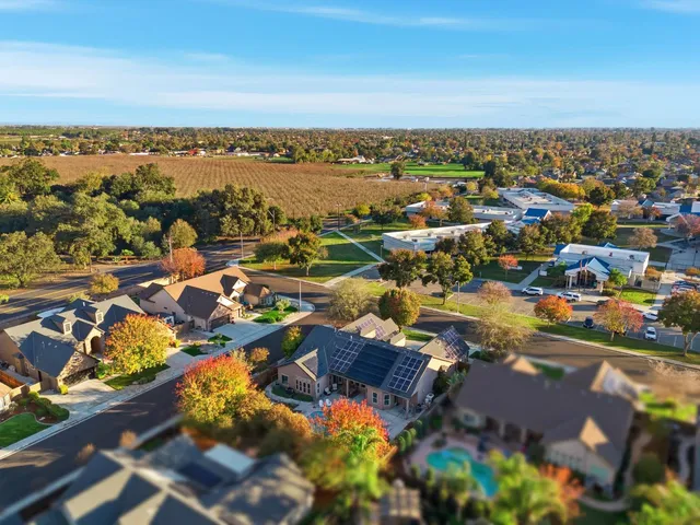$799,000 | 170 West Pioneer Way, Hanford, CA 93230