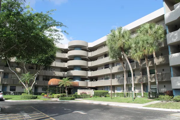 $179,500 | 1100 Colony Point Circle, Unit 314, Pembroke Pines, FL 33026
