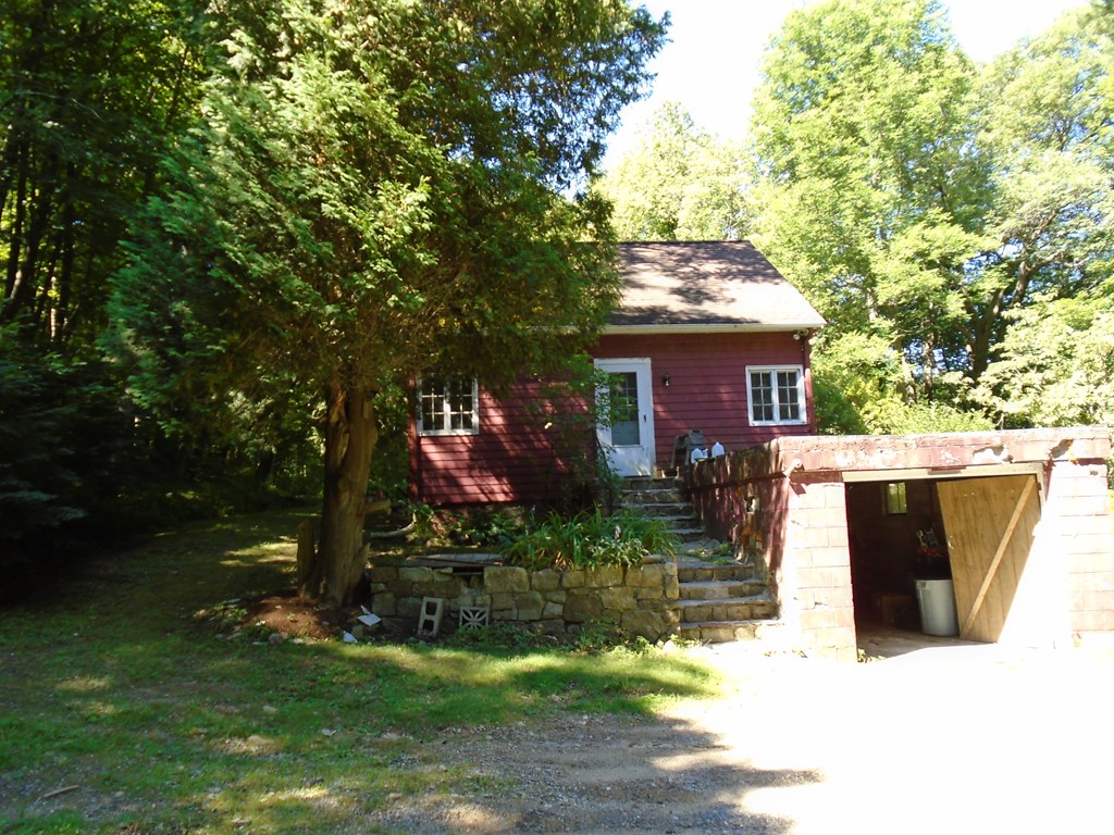 58 Kendall Road Holden, MA 01520 - Photo 4 of 4 Gallery Image 4