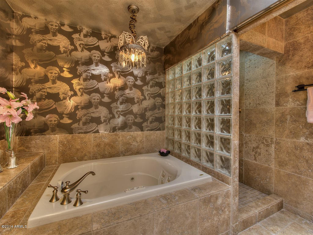 7525 East Gainey Ranch Road, Unit 142 Scottsdale, AZ 85258 - Photo 13 of 28 014_Master Tub & Shower