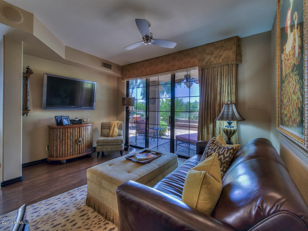 7525 East Gainey Ranch Road, Unit 142 Scottsdale, AZ 85258 - Photo 7 of 28 008_Family Room
