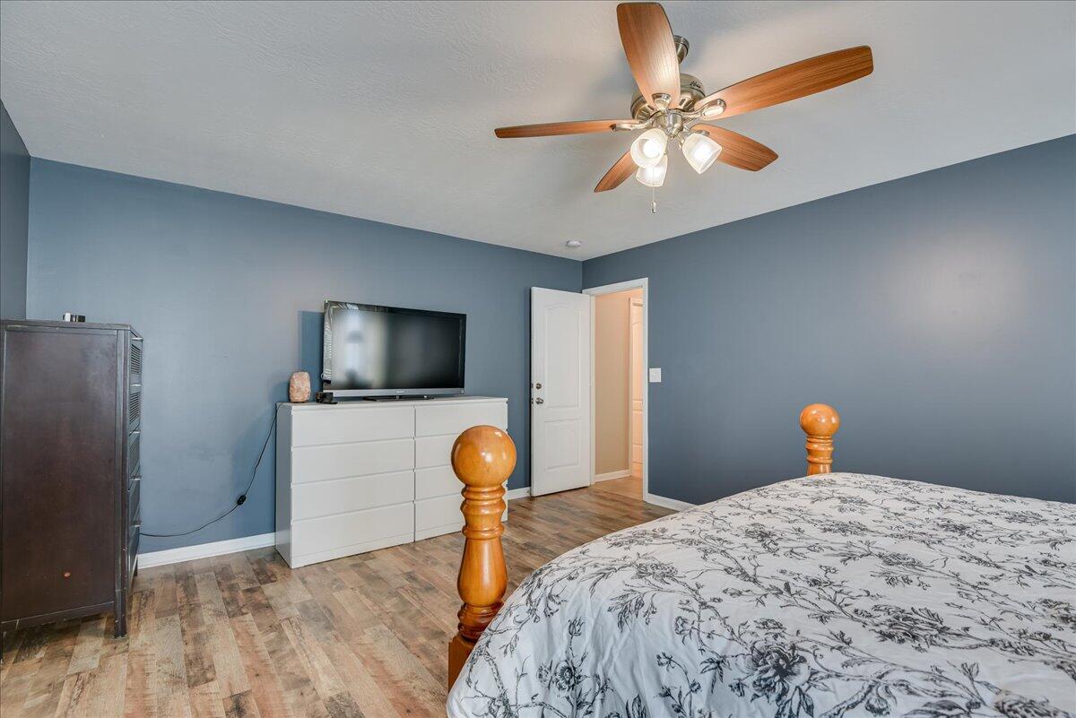 527 Capstone Way Grovetown, GA 30813 - Photo 19 of 38 Owner’s Suite