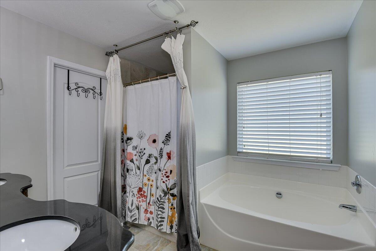 527 Capstone Way Grovetown, GA 30813 - Photo 22 of 38 Owner’s Bath