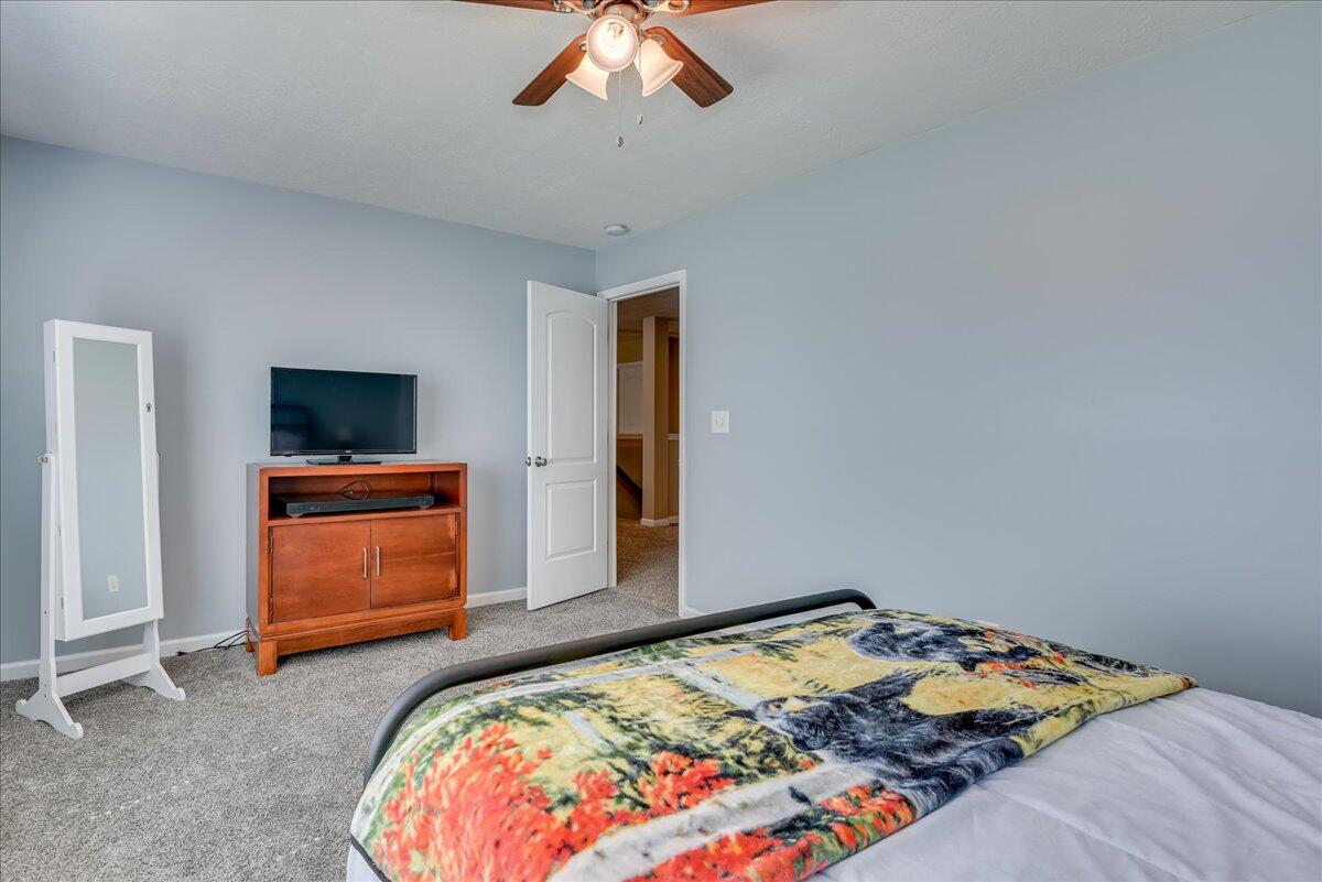 527 Capstone Way Grovetown, GA 30813 - Photo 33 of 38 Bedroom 3