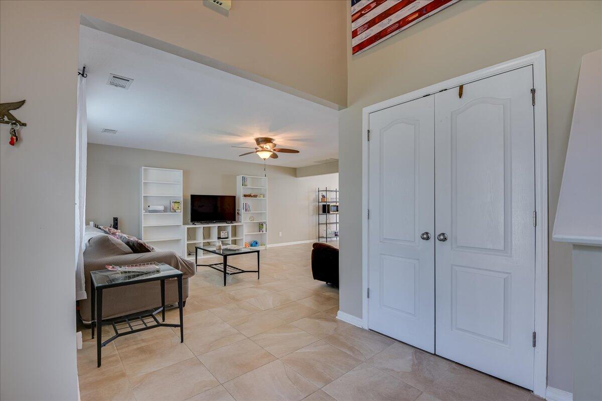 527 Capstone Way Grovetown, GA 30813 - Photo 5 of 38 Foyer