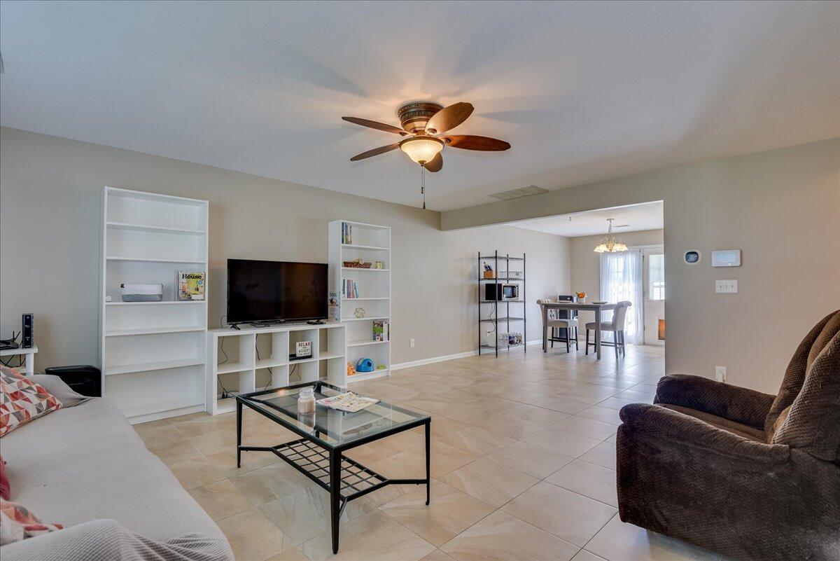 527 Capstone Way Grovetown, GA 30813 - Photo 6 of 38 Living Room