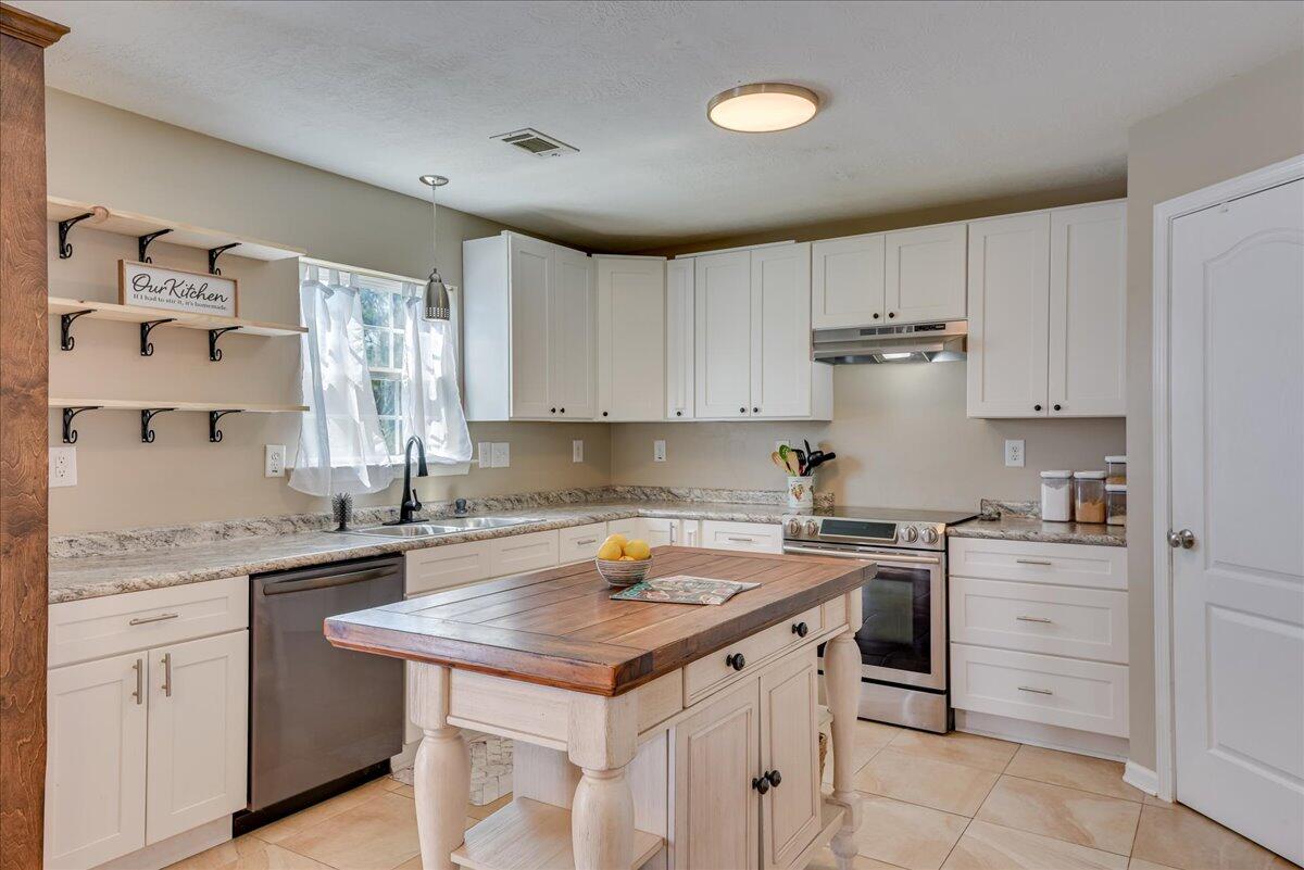 527 Capstone Way Grovetown, GA 30813 - Photo 10 of 38 Kitchen