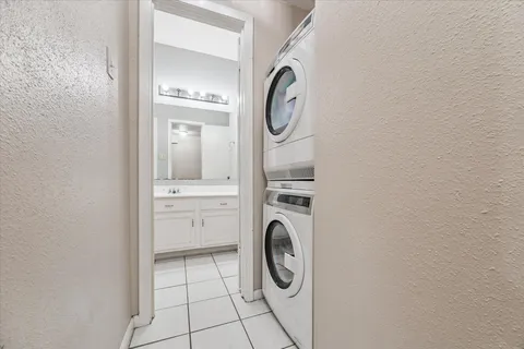 $125,000 | 8100 Cambridge Street, Unit 19, Houston, TX 77054