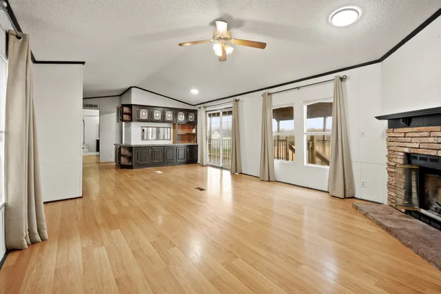 $1,500 | 9910 County Road 200, Alvin, TX 77511