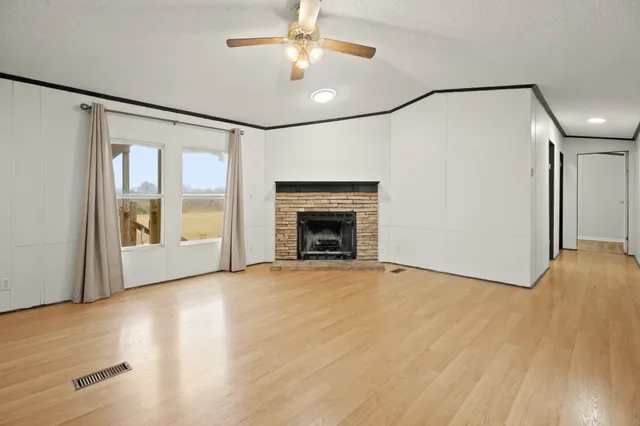 $1,500 | 9910 County Road 200, Alvin, TX 77511