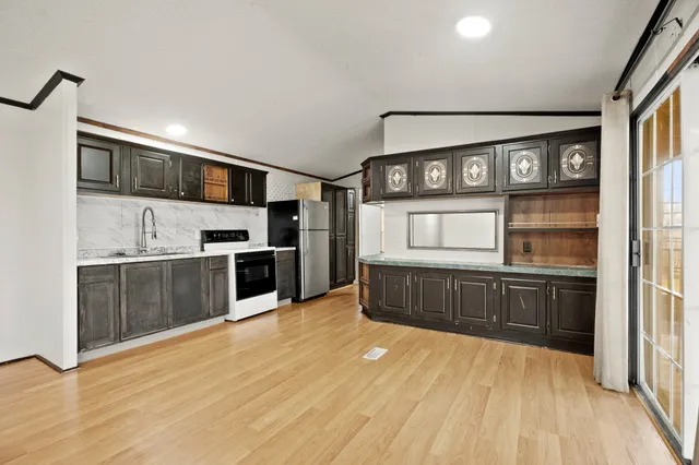 $1,500 | 9910 County Road 200, Alvin, TX 77511