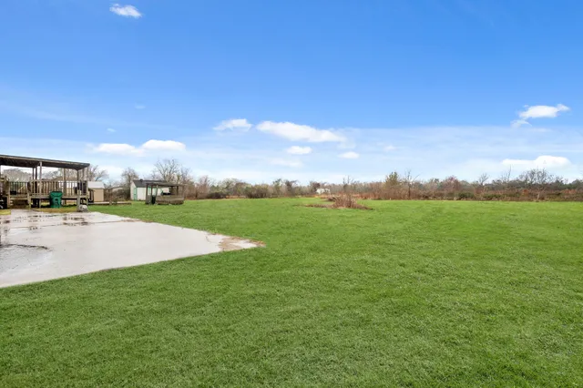 $1,500 | 9910 County Road 200, Alvin, TX 77511