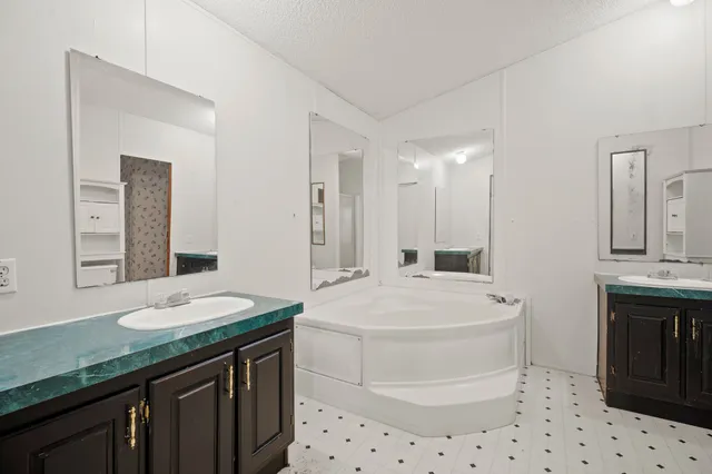 $1,500 | 9910 County Road 200, Alvin, TX 77511