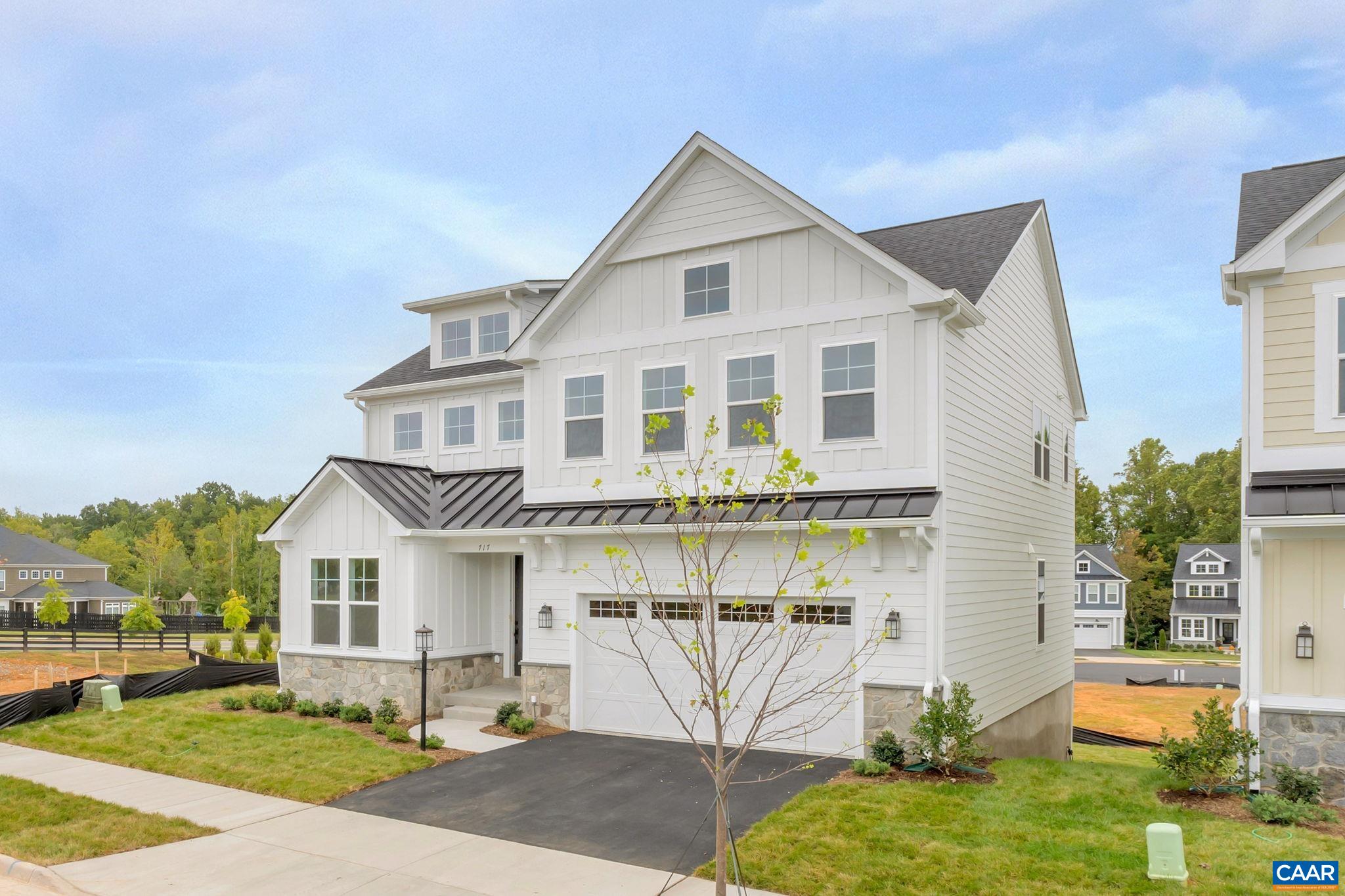 62 B Springdale Road Waynesboro, VA 22980 - Photo 4 of 56 a front view of a house with a yard
