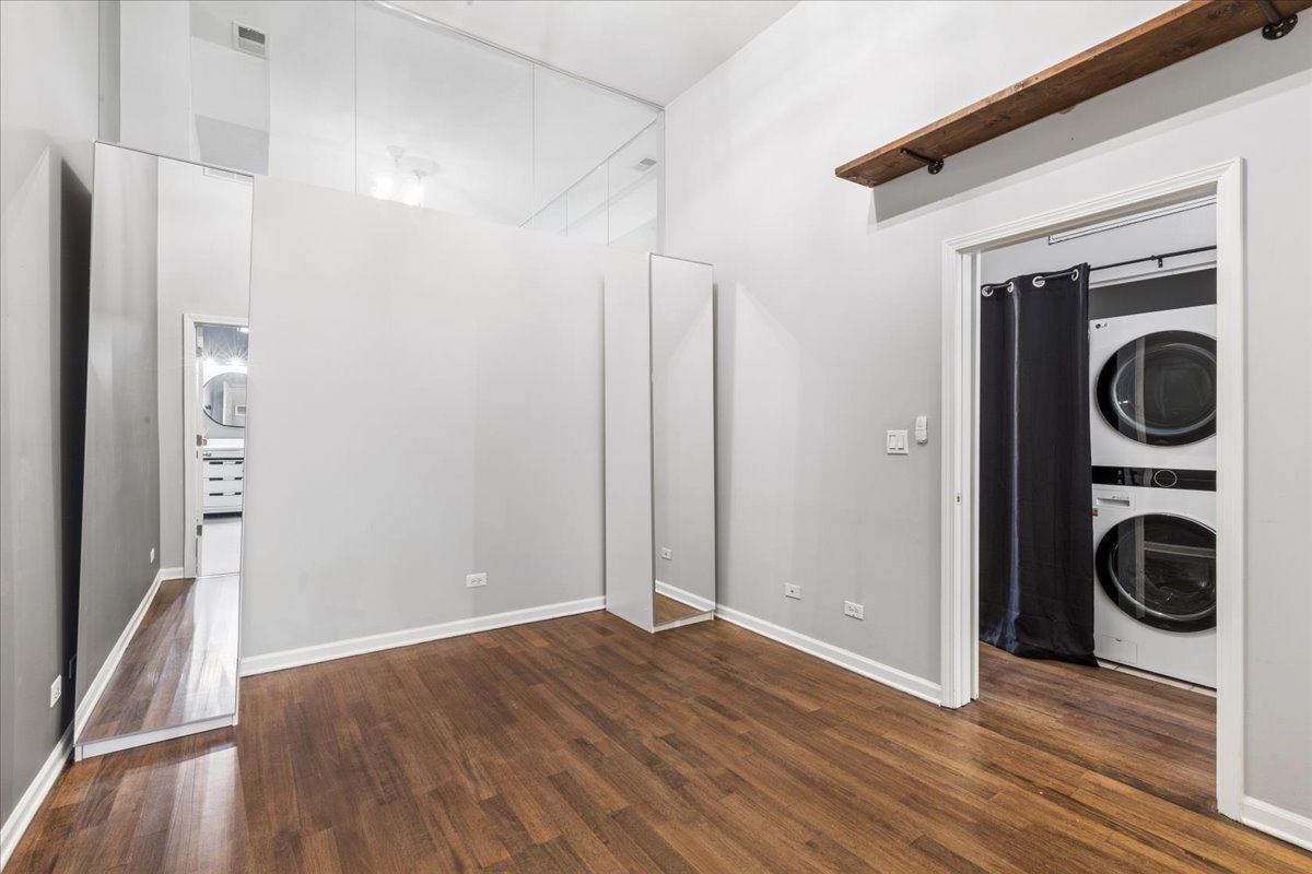 523 North Racine Avenue, Unit 1 Chicago, IL 60642 - Photo 17 of 29 Gallery Image 17