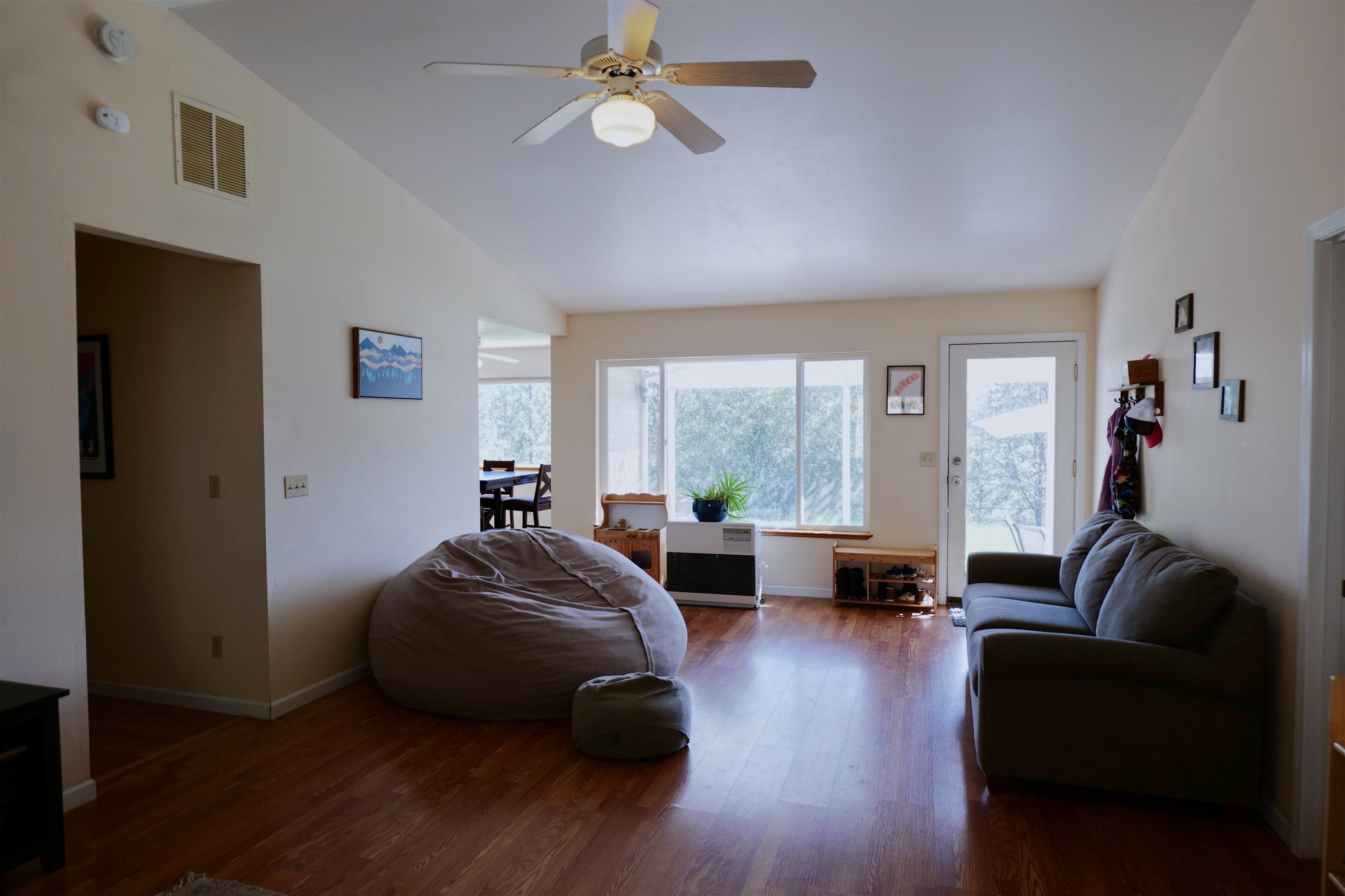 8041 Scott River Road Fort Jones, CA 96032 - Photo 6 of 34 Gallery Image 6